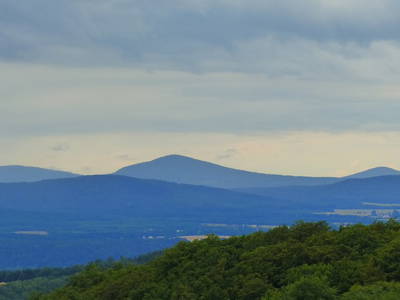 Ausblick auf die Hohe Rhön von  Terrasse  und Balkon
