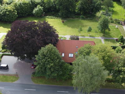 Unser Ferienwohnungen ca. 800 m vom Hof entfernt. Mit Spielplatz, Tieren und Sauna... einen Spaziergang wert!