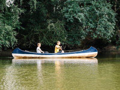 mit dem Kanu über den Kolk paddeln und angeln