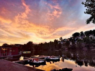 Klosterweiher Naturschwimmbad 2km vom Hof entfernt