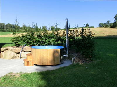 Hot Tub im Garten von Tom´s Hütte