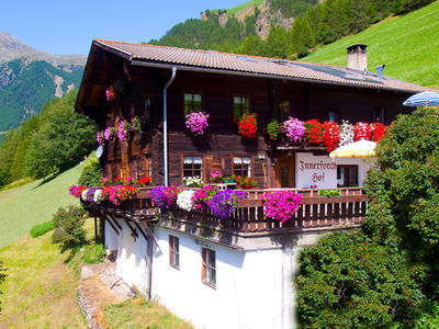 Bild 2 aus  Innerforchhof