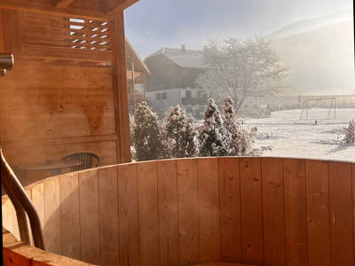 Wohltuende Momente im Hot-Pot genießen