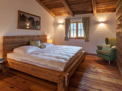 Bild 10 aus  Tiroler Bauernhaus ausgebaut zu einem exklusiven Chalet in den Kitzbüheler Alpen