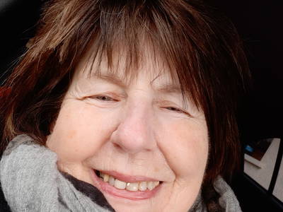 Hüttenfee vom Dienst hat immer auch gute Laune im Gepack !