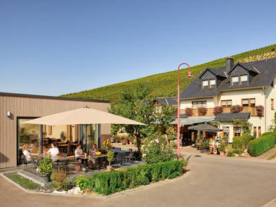 Unser neuer Frühstücksraum mit Terrasse