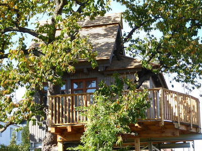 Seitenansicht (2)-Ferienhaus-Baumhaus-Wesertal-Weserbergland