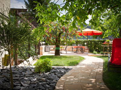 Bild 7 aus  Weingut Winnebeck inmitten der Weinberge