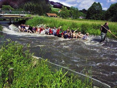Floßfahrt auf der "Wilden Rodach".