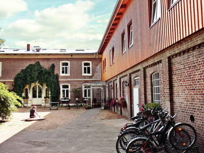 Bild 3 aus  Schümannhof