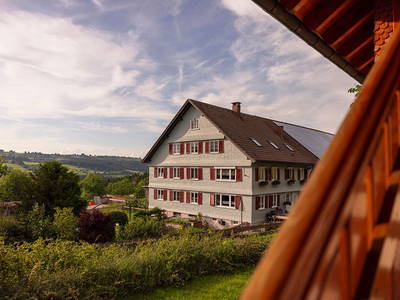 Bauernhaus - Ferienhof Sinz - Bild: Julie Baaske www.whiite.space