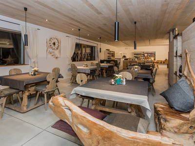 Bild 6 aus  Lerchnhof