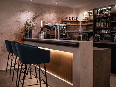 Bild 7 aus  Maraias Luxury Suites & Apartments