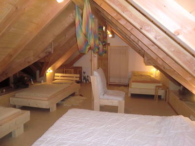 Familienzimmer "Dachsbau" (1 x Doppelbett und 3 x Einzelbett)