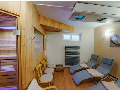 Bild 13 aus  Ferienhaus Winterbergblick, Sauna und Boulderraum im Haus, 2 EBikes im Verleih