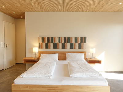 Bild 12 aus  Weinbau Wendelin Hornstein