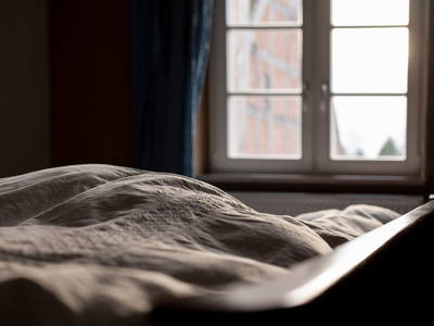 Daunendecken mit Baumwollbezügen