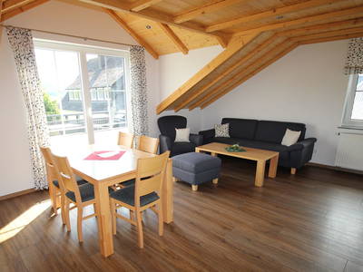 Bild 22 aus  Schellen Hof