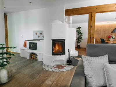 Bild 8 aus  Mika Hof 360m² Freiraum im Alleinlage mit Terrasse und Bergblick