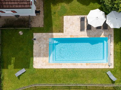 Salzwasserpool - Ferienhof Sinz - Bild: Julie Baaske www.whiite.space