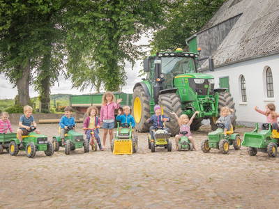 Bild 2 aus  LINDENHOF- BAUERNHOFURLAUB / OSTSEENÄHE