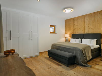 Bild 5 aus  Mika Hof 360m² Freiraum im Alleinlage mit Terrasse und Bergblick