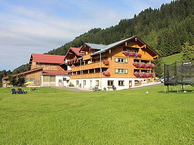 Theresienhof im Sommer