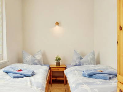 Schlafzimmer 2 Standard und Comfort Bungalows