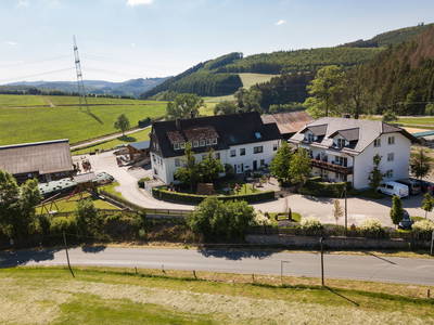 Bild 11 aus  Schellen Hof