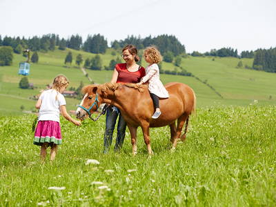 Ponyreiten auf Sissi und Jockel