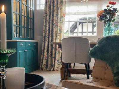 Bild 10 aus  Cottage mit Kamin und Garten