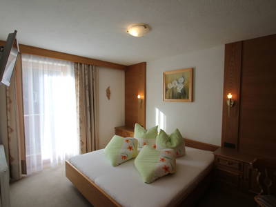 Bild 69 aus  Waldhof