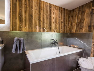 Badewanne im Schlafzimmer Romantik