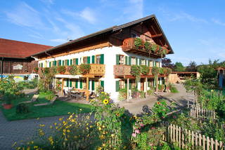 Stroblhof aus Böbing