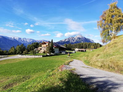 Bild 2 aus  Berghof Thöni - Berührt von der Kraft der Berge
