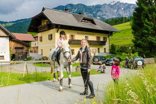 Schönauerhof aus Hermagor-Pressegger See