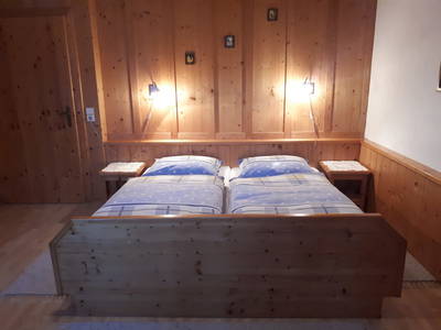Schlafzimmer 2