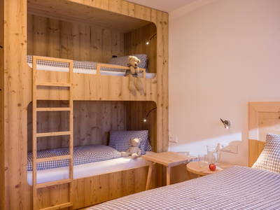 Abenteuer-Stockbett zum Kuscheln und Entspannen.