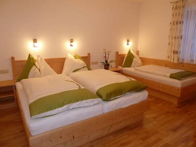 Bild 43 aus  Neuhaus