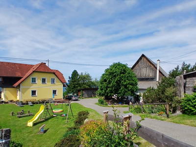 Bild 2 aus  Naturparkbauernhof - Kaiserhof