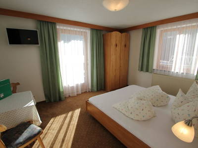 Bild 32 aus  Waldhof