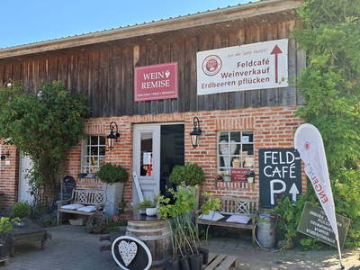 Unser Hofladen mit Wein und Geschenken