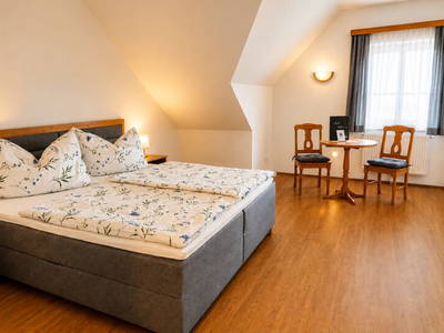 Bild 4 aus  DIETRICH Hof Hessendorf