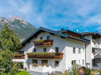 Bild 2 aus  Kinderbauernhof Albeineler Pitztal Tirol