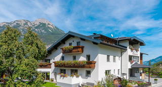 Kinderbauernhof Albeineler Pitztal Tirol aus Arzl im Pitztal