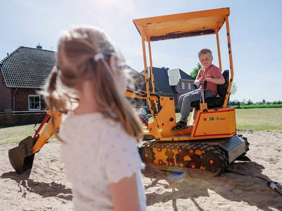 Bild 22 aus  Familienparadies auf Fehmarn - Bauernhofurlaub mit Tieren, viel Platz zum Spielen & Ostseenähe