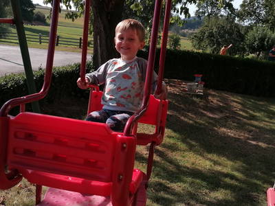 Schaukel und Sandkasten