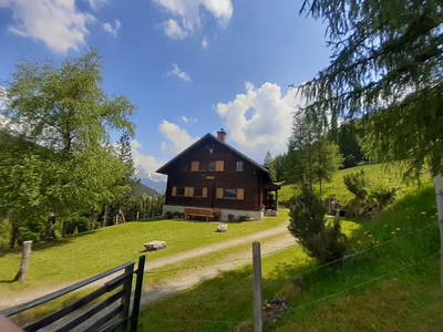 Bild 2 aus  Ransburggut Almhütte