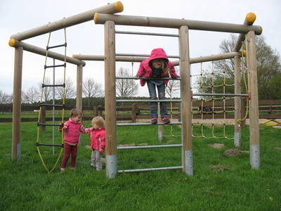 Klettergrüst auf dem Spielplatz