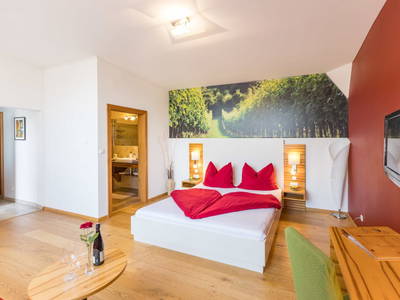 Bild 102 aus  Weingut Himmelbett